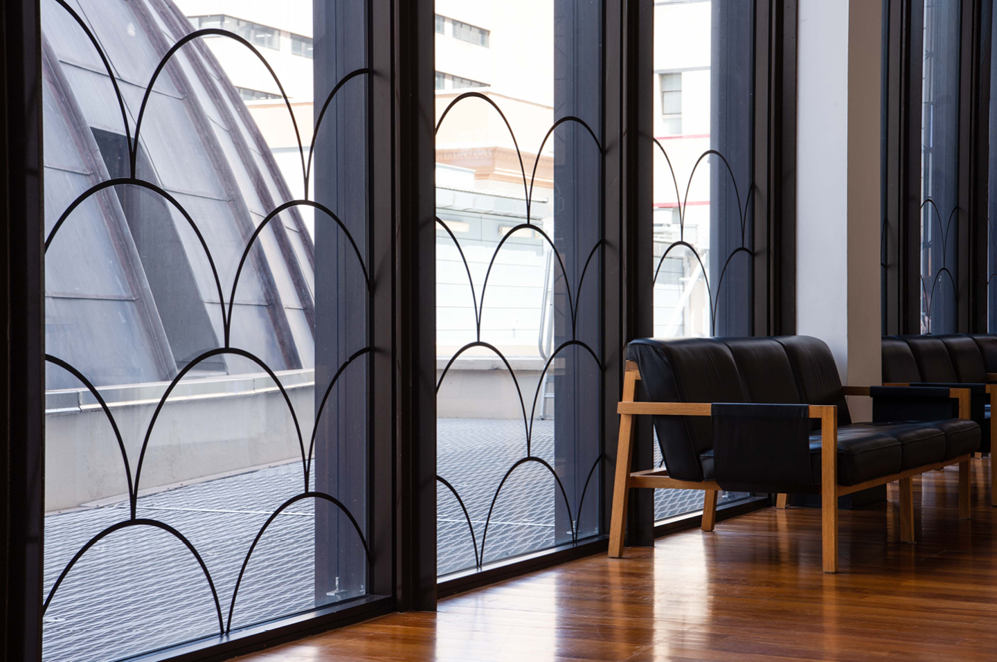 Bf2f92ed c5a9 4401 adef 22712b30319f mob front of house 5