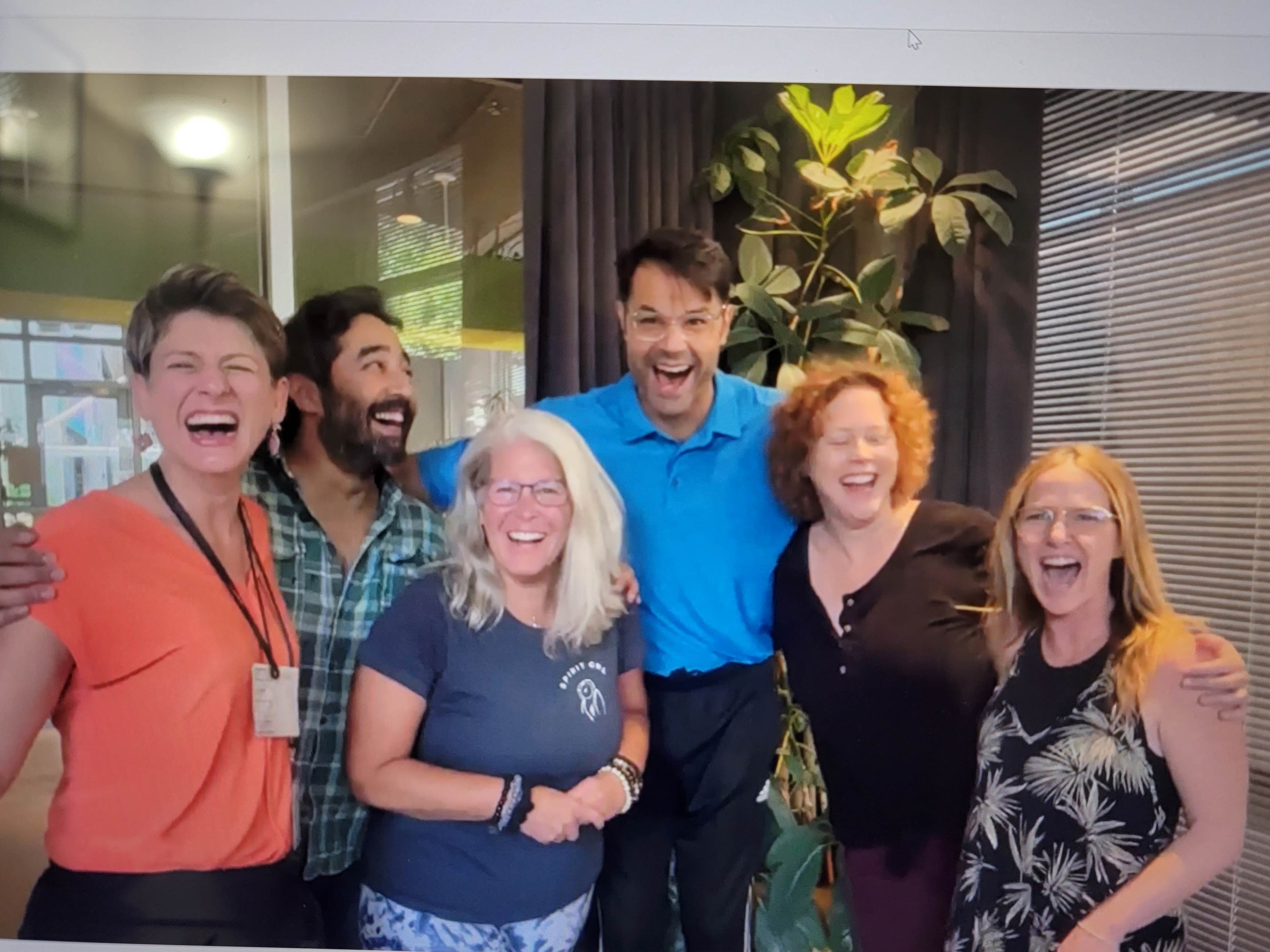 E840b984 498a 4f61 9487 63778d6294c6 laughter yoga 3