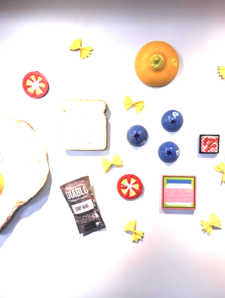 A huge oversized sculpture series. Using pâpier-maché and Adobe Illustrator to create funky and bold fruit/food stickers & packaging for the sculptures. 