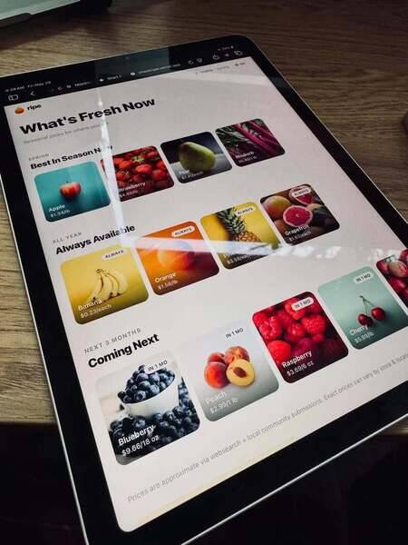 A little vibe-coded project I’ve been working on to make fruit shopping more informed. Launching with @creativemorning ‘s #releaseday2026 !

https://checkripe.vercel.app

@creative.quests @adobe #vibecoding #fruit #adultlifeskills