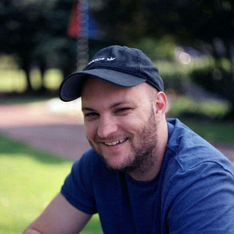 2022 me %2b hat  square 