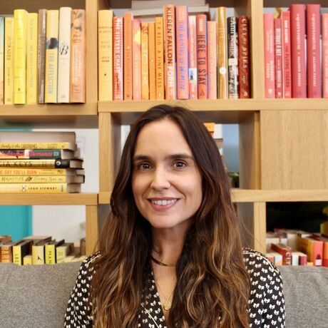 Julie alvin headshot