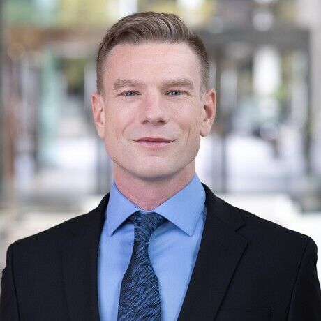 Retouched headshot 2024 edit 2