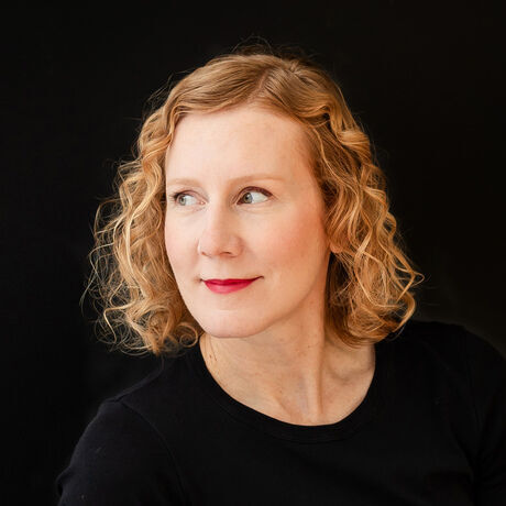 2025 rebekka 028v square