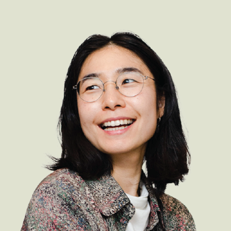 Headshot style2 moena