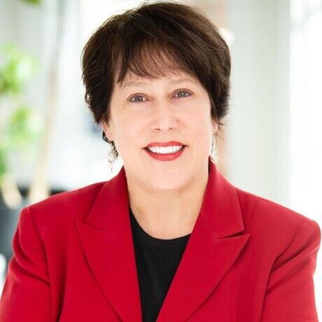 Cropped headshot 2022