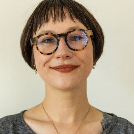 4.5 3 lily artistportraits2025byjasminetafoyaphoto 1 