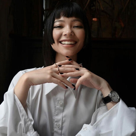 Anh dai dien tac gia phuong tu hanh