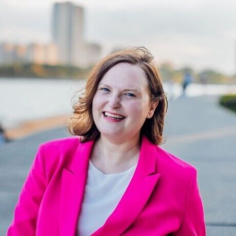 Lauren gardier headshot cropped