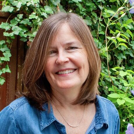 Headshot outdoors square lo res