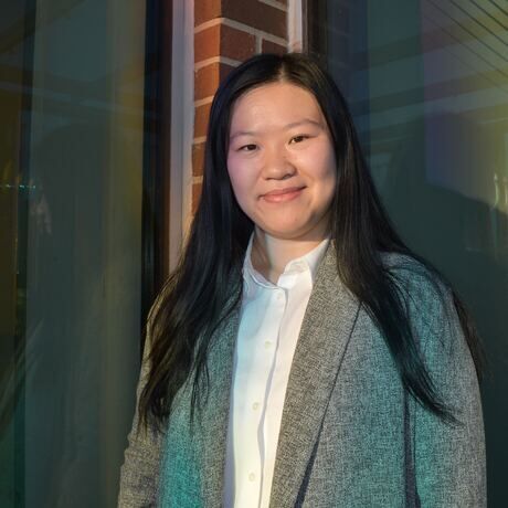 Wang  qianyu headshot