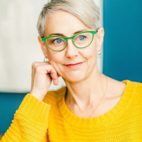 Ariel headshot professional