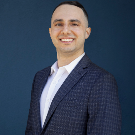 Tadeh gharib headshot