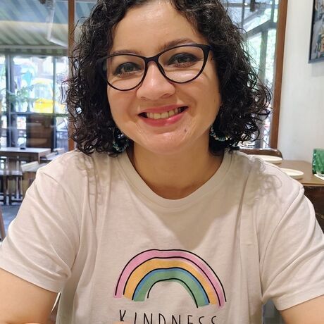 Sneha bhat author photo 1