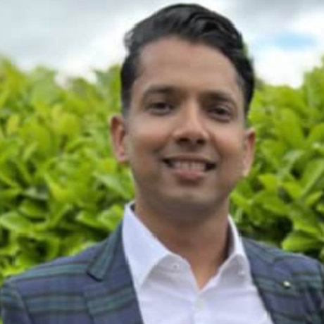 Gacarers reading profile image