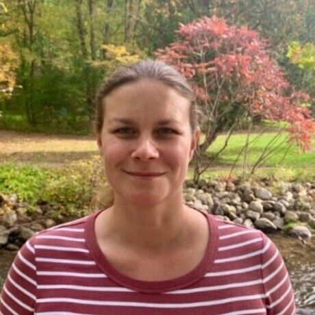 Linkedin profile pic