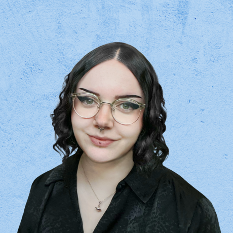 Kai headshot 2025 colorvers lightblue