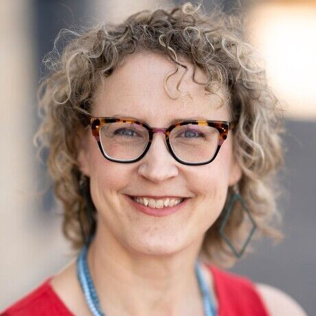 Nora headshot square