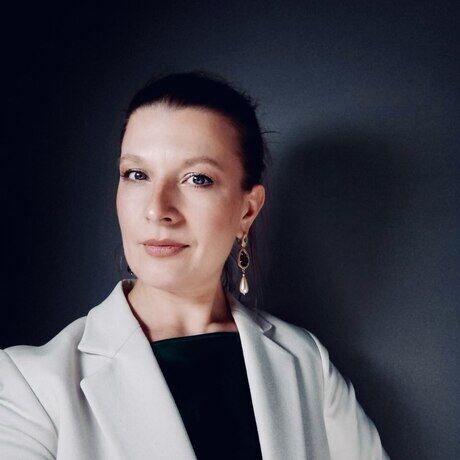 Photo 5467442137894351903 y