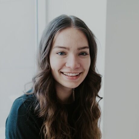 24 mariaheadshotsquare2