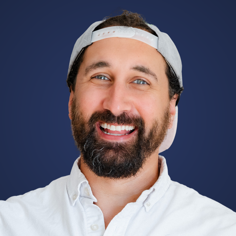 Linkedin headshots   greg friend