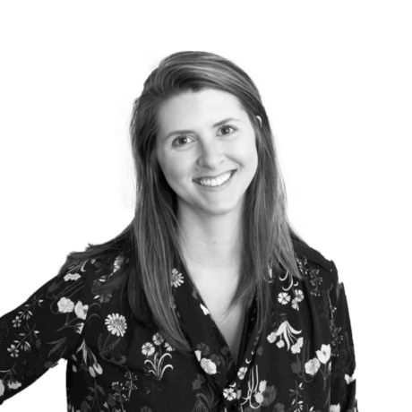 Glynis headshot square