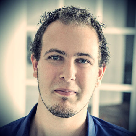 Emil nosco 500x500  sophia 