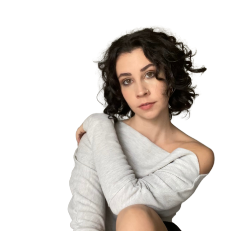 Sami mangione headshot