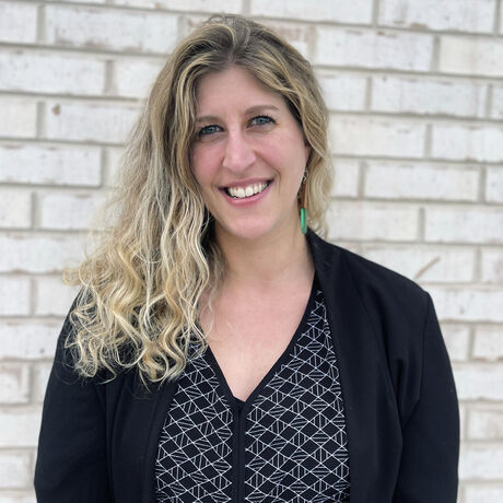 Headshot   kelsey white