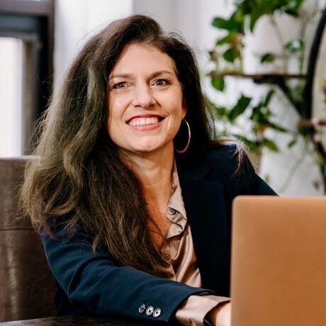 Lumen health founder dr staci braun smiling telemedicine nc based square