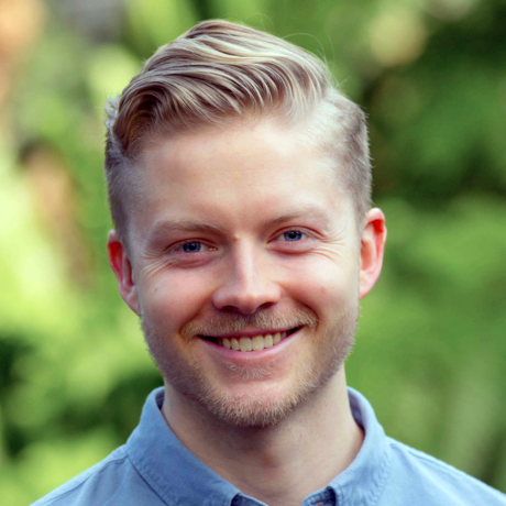 Pb smile portrait square