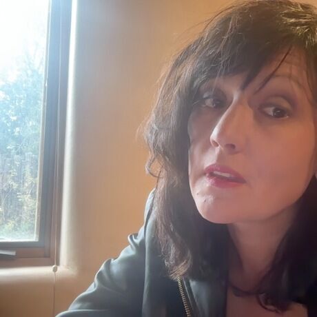 Tara rocker hair oct 2025