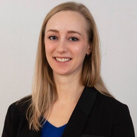 Katie shorts head shot