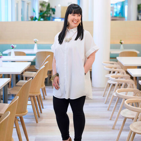 2022 08 11 amber head shot 02