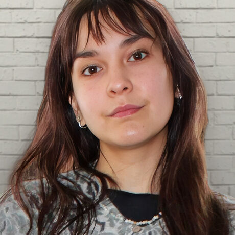 Carly.valentine.2026 650x800