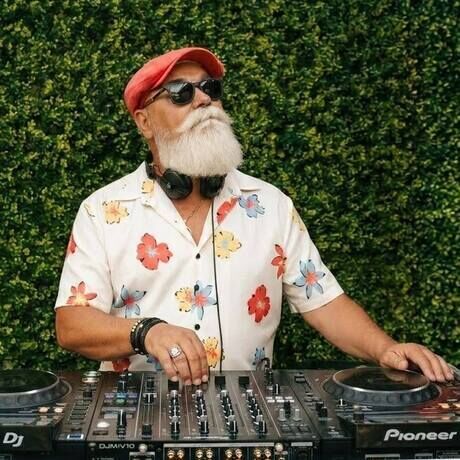  dj