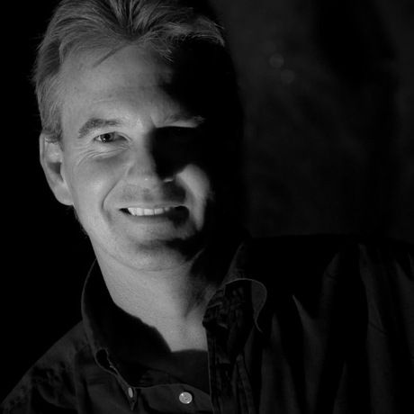 Darren smith   b w square 800