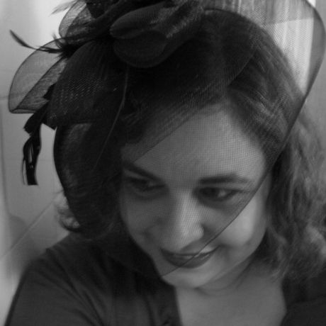 Aurora smiling fascinator