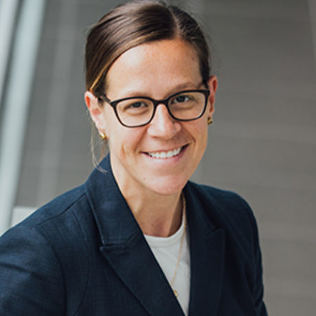 Julie morissette 2017 portrait visage 283x310px web cqi