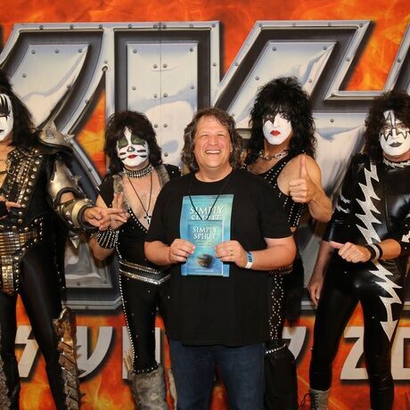 Me  kiss and simply spirit open