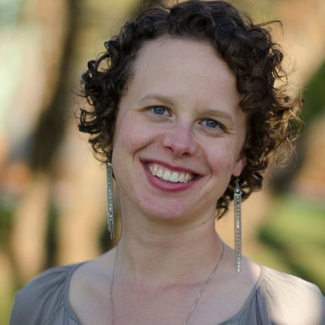 Moasculpture headvertical