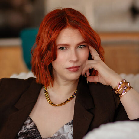 Anniemonfort brandingheadshots 0125 color 26 360px360p