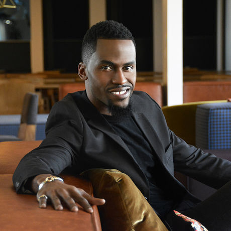 Vs headshot square web