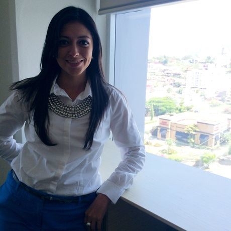 Alejandra oquel  foto