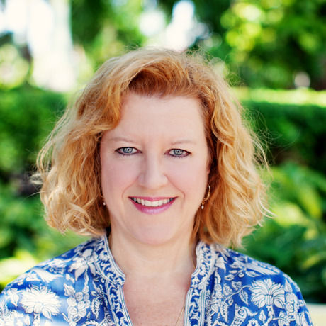 Elizabeth anderson headshot