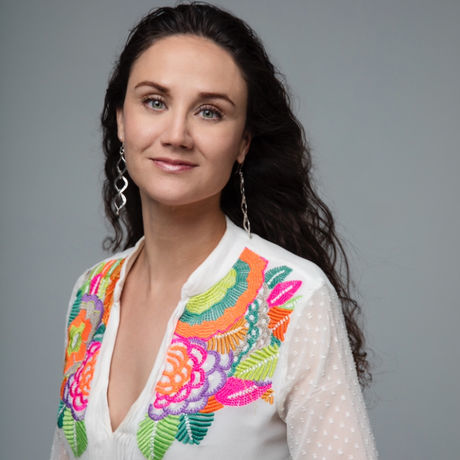 Olga s headshot