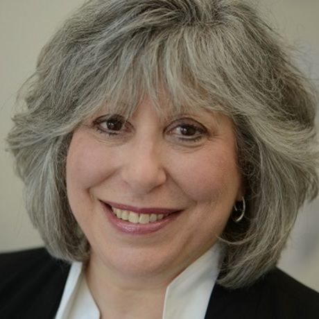 Robin new headshot cropped