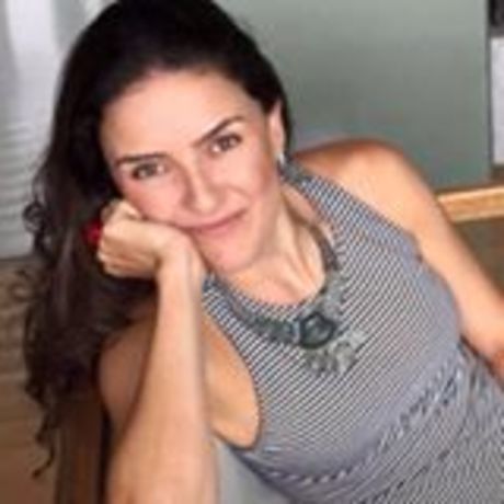 Raquel perfil face
