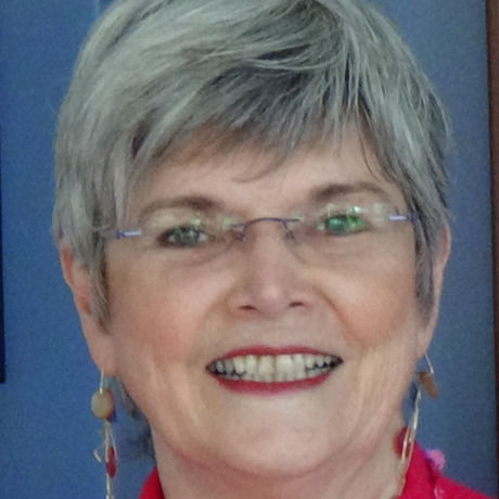 Elaine headshot 2 cropped 100x100