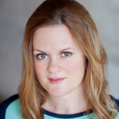 Amanda white headshot